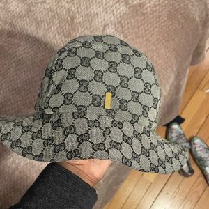 Gucci bucket hat